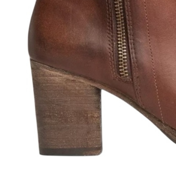 FRYE Addie Double Zipper Heeled Boot Distressed Leather Brown Size 7.5 NWOB - Picture 10 of 12